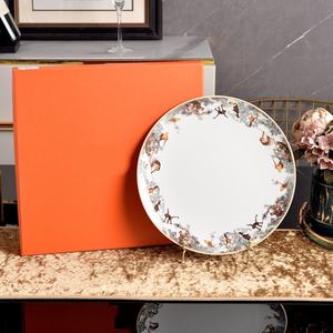 Ensemble d'assiettes en porcelaine de style européen moderne de 12 pouces avec motif de plantes et de fleurs, blanc, passe au lave-vaisselle, vaisselle pour les fêtes - Product Image 4