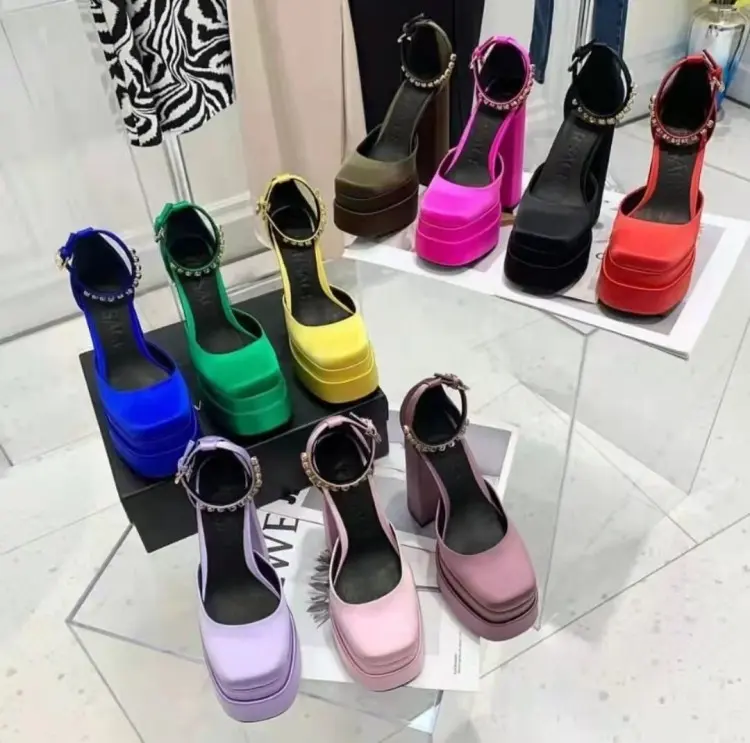 Sapatos femininos plataforma, alta qualidade moda sapatos de plataforma personalizado de salto alto grosso tira de fivela de festa sapatos estilo de venda quente
