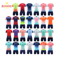 Kit d'entraînement de football personnalisé Haisay, shorts de football pour hommes adultes, service OEM, impression par transfert thermique, 100% polyester, séchage rapide
