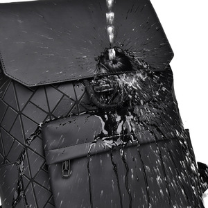 Sac à dos tendance pour homme à motif diamant, style streetwear, sac d'école pour lycéens et étudiants, avec caractéristiques réfléchissantes pour ordinateur et cyclisme - Product Image 5