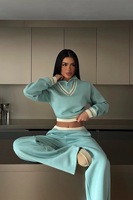 Ensemble de survêtement 2 pièces pour femmes, col en V, haut court à rayures, pantalon à jambes larges, tenue décontractée