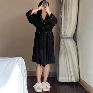 Ensemble de lingerie grande taille pour femmes : une nuisette en dentelle imprimée, chaude, pure et séduisante, avec une <span class=keywords><strong>robe</strong></span> assortie, une tenue de maison tentante - Product Image 3