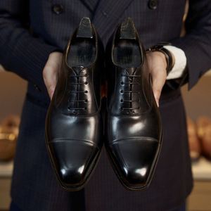 Chaussures Oxford Classiques de Luxe pour Hommes, en Cuir Léger et Respirant, à Bout Carré, à Lacets, de Haute Qualité, Disponibles en Noir et Café - Product Image 1