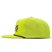 Gorra de golf personalizada naranja Blaze 5, sin estructura, con visera plana, perforada con corte láser, impermeable, con cuerda