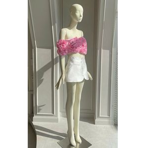 Ensemble 2 pièces pour femmes haut à épaules dénudées à fleurs 3D et jupe moulante taille haute Coshe Alice Series Made in Vietnam Wholesale - Product Image 1