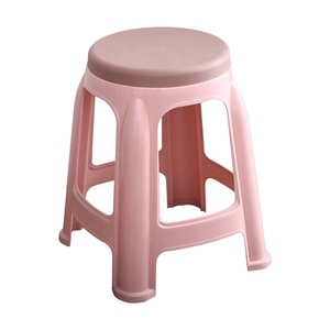 Sgabello rotondo alto portatile per camera da letto, scuola, ingresso, per bambini, in plastica PP, impilabile, per esterni, all'ingrosso - Product Image 1