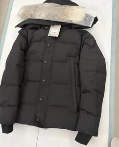 Giacca Invernale da Uomo in Piuma d'Oca Stile Classico di Alta Qualità, Calda, Antivento, con Vera Pelliccia di Coyote, Parka Canadese - Product Image 4