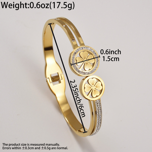 Pulsera minimalista femenina de lujo, a prueba de arañazos, de acero inoxidable dorado, con doble trébol de la suerte redondo, con incrustaciones de circonita hueca y cierre de resorte. - Product Image 6