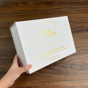 กล่องของขวัญพับได้กระดาษแข็งรีไซเคิลพิมพ์โลโก้ตามสั่งสีขาวพร้อมริบบิ้น - Product Image 6