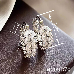 Orecchini a polsino a foglia Marquise da donna, stile francese, accessori per l'orecchio da indossare tutti i giorni - Product Image 5