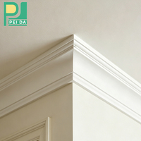 Moulures de plafond en PU de haute qualité, moulures décoratives imperméables et anti-âge pour les coins de plafond intérieurs