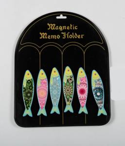 Aimant de réfrigérateur en céramique moderne en forme de poisson, souvenir, autocollant magnétique, cadeau décoratif de remise de diplôme - Product Image 1