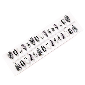 Uñas Postizas 3D con Diseño de Telaraña de Araña para Halloween, Forma Almendrada Corta, Lindas Puntas de Uñas Postizas para Salón de Belleza, Fiesta, Venta al por Mayor - Product Image 4