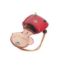 Porte-clés mini pochette ours mignon en cuir fait main, breloque de sac animal, pendentif décoratif artisanal pour rétroviseur de voiture, cadeau promotionnel