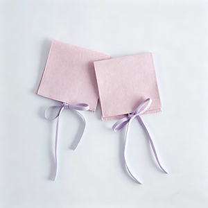 Pochette à bijoux en velours suédé personnalisée, luxueuse et discrète, avec fermeture à ruban, logo en relief, couleur pastel macaron, sac de rangement portable - Product Image 3