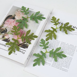 ใบดอกเบญจมาศประดิษฐ์ 4 ซม. ดอกไม้ผ้าไหม ตกแต่งบ้าน งานแต่งงาน - Product Image 3