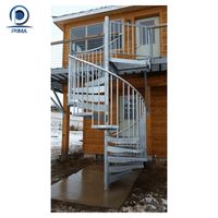 Escalier en colimaçon Prima pour villa duplex intérieure, escalier en spirale métallique, options multiples de balustrades, escalier décoratif pour la maison, sur mesure