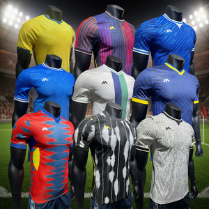 Maglie da <span class=keywords><strong>Calcio</strong></span> Europee di Qualità, Comode ed Eleganti, Uniformi da <span class=keywords><strong>Calcio</strong></span> per Adulti Stile Spagnolo, Servizio OEM Retrò, 100% Personalizzazione di Fabbrica - Product Image 1