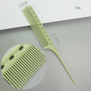 Peine Profesional para Cortar el Cabello en 8 <span class=keywords><strong>Colores</strong></span> - Serie Verde, Peine de Peluquería Antiestático para Desenredar y Peinar, para Peluqueros - Product Image 6