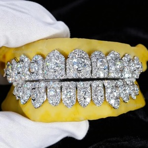 Grillz en Moissanite de Qualité Supérieure Faits à la Main, Bijoux de Luxe pour Hommes et Femmes, Idéaux pour le Quotidien, Disponibles à Prix de Gros - Product Image 2