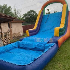 Toboggan aquatique gonflable géant avec deux pistes et une grande piscine à éclaboussures - PVC robuste pour le plaisir estival en plein air - Product Image 6
