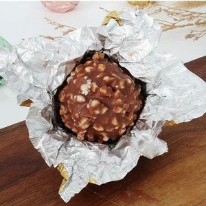 <span class=keywords><strong>Torte</strong></span> di Cioccolato Solido per Matrimoni Ispirate al Biscotto Bianco Colate, Dolci al Forno con Bouquet di <span class=keywords><strong>Caramelle</strong></span> - Product Image 6