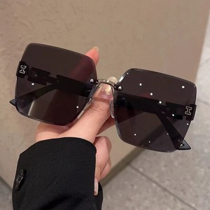 Lunettes De <span class=keywords><strong>Soleil</strong></span> 2025 Tendance Lunettes De <span class=keywords><strong>Soleil</strong></span> Hommes Smart Femmes Lunettes De <span class=keywords><strong>Soleil</strong></span> pour Luxe Sport Designer Lentes Gafas De Sol - Product Image 1