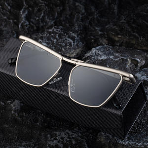 KSL-98322 Lunettes de soleil unisexes, monture en plastique et métal, protection UV400, pare-soleil de classe 2 pour utilisation en extérieur - Product Image 3