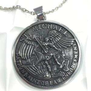 <span class=keywords><strong>Christopher</strong></span> Michael Archangel medali baja tahan karat liontin antik klasik santo pelindung untuk pria Aksesori agama Kristen - Product Image 3