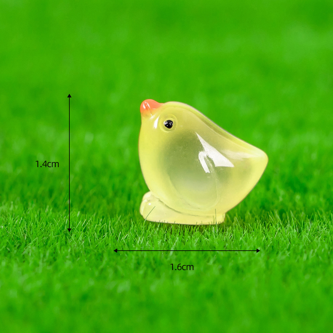 Yellow/luminous small yellow chicken