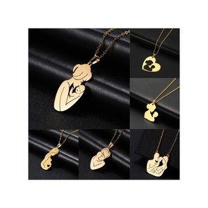 Collana mamma <span class=keywords><strong>bambino</strong></span> ciondolo clavicola collana festa della mamma collana mamma in acciaio inossidabile <span class=keywords><strong>oro</strong></span> 18 carati - Product Image 3