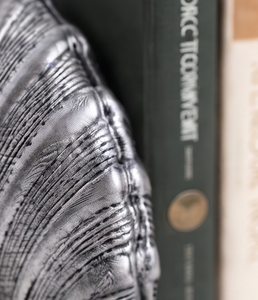 ที่วางหนังสือโลหะตกแต่งลายขนนก ดีไซน์หรูหรา สำหรับจัดระเบียบโต๊ะทำงาน บ้าน สำนักงาน ห้องสมุด ตกแต่งภายใน - Product Image 6