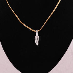 Pendentif esthétique en forme de plume en or massif 18KT avec minuscule diamant cultivé en laboratoire Style Hip Hop unisexe pour toutes les fêtes - Product Image 6