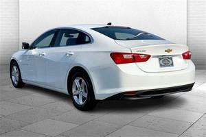 รถยนต์มือสอง Chevrolet Malibu 4 ประตู รุ่น FWD ACC สีดำ หนังแท้ ราคาส่งสุดคุ้ม พวงมาลัยซ้าย มีจำหน่ายแล้ว - Product Image 6