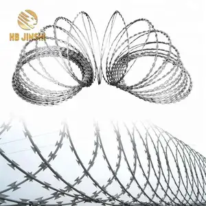 ลวดเชื่อมขนาดกะทัดรัดแบบจุ่มร้อนของ Galv Concertina Razor Wire รั้วเรือนจำขดลวดความร้อน Bto-22มีดโกนลวดหนาม