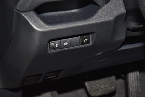 2022 Haute Qualité pour <span class=keywords><strong>RAV4</strong></span> SUV <span class=keywords><strong>Hybride</strong></span> Conduite à Gauche Intérieur Sombre Véhicule à Énergie Nouvelle - Product Image 6