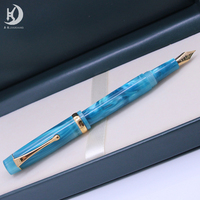 Stylo personnalisé de luxe couleur bonbon rouge acrylique stylo plume avec garniture en or nouveauté poly résine calligraphie stylo d'écriture