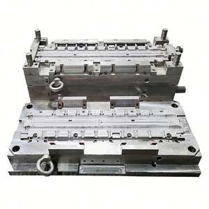 Injection de pièces automobiles de précision personnalisées, moule en plastique noir pour garde-boue de moto - Product Image 5