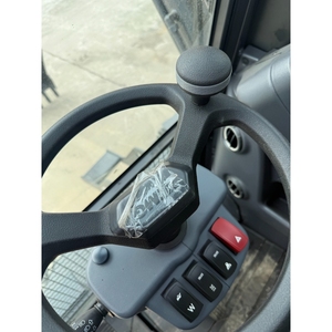 Nouvelle pelle sur pneus XE80WG de 6,9 tonnes avec moteur Yuchai et godet de 0,24 m³ – Excavatrice mobile pour la construction routière municipale – À vendre - Product Image 4