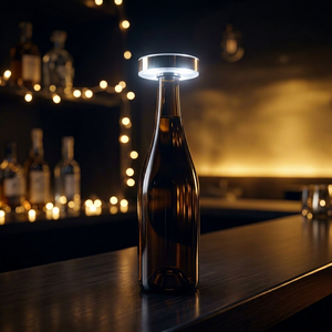 Bouteille de vin moderne avec col lumineux à LED, design fin, pour utilisation en bar - Product Image 1