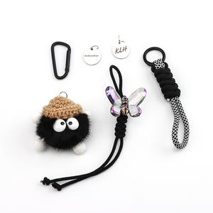도매 수제 독특한 몬스터 플러시 블랙 푹신한 공 큰 눈 전화 케이스 가방에 대한 사용자 정의 색상 크기 팔찌 - Product Image 2
