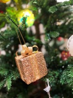 Fabricant chinois d'arbre de Noël Vente en gros moderne pré éclairé floqué le grand arbre de Noël artificiel blanc neige