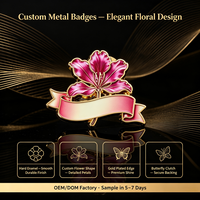 Épinglette personnalisée en émail dur avec motif floral en relief, plaquée or, en alliage de zinc, badge souvenir en métal avec attache papillon