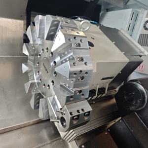 Centre de tournage hydraulique programmable HANSUN HM700-10 à broche unique de 10 pouces, tour CNC pour métaux, haute productivité, tourelle robuste - Product Image 2