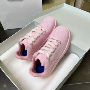 Chaussures de skate basses à lacets épais en tissu tricoté respirant à rayures verticales, légères et décontractées pour femmes - Product Image 1