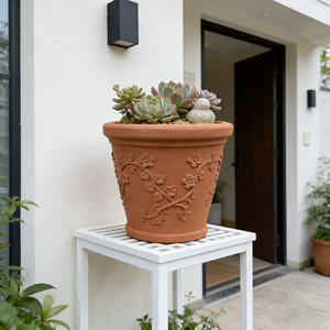 Maceta de Resina con Diseño de Enredaderas en Color Rojo, Pintada a Mano, Estilo Americano Campestre, para Jardín o Paisaje - Product Image 4