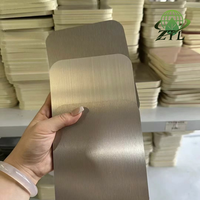 Panel Dinding WPC Serat Arang Bambu Bergaris Modern Tahan Air Kedap Suara Permukaan Logam Latar Belakang Kayu Rumah Tangga Rumah Sakit