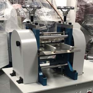 Machine hydraulique de gaufrage pour ceintures en cuir véritable, avec rouleau de repassage à température, placage, polissage et personnalisation thermique - Product Image 5