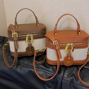 Sac fourre-tout spacieux en cuir PU, dernier design, pour femme, sac à main tendance avec bandoulière unique, fermeture éclair, doublure en polyester portable - Product Image 1