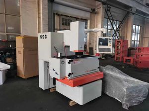 Machine à électroérosion CNC540J de haute précision avec finition de surface Ra de 0,2 μm - Product Image 4
